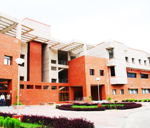 IIT Kanpur masters in economics